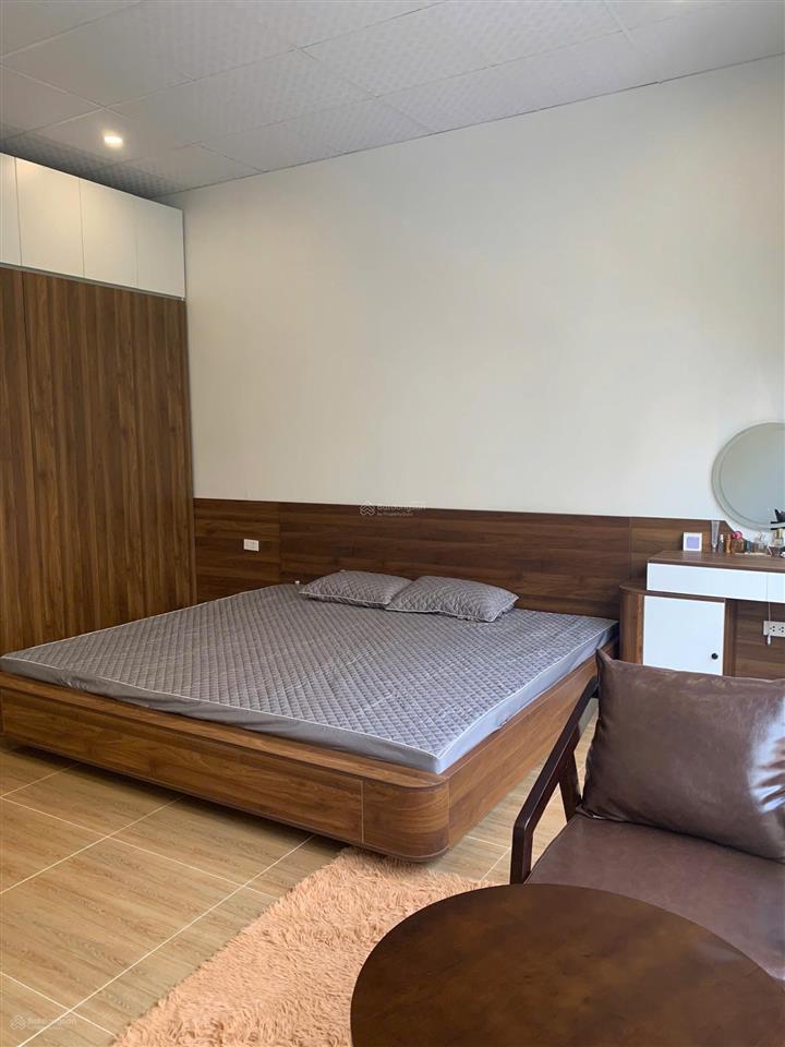 Cho thuê căn liền kề hoàn thiện 5 tầng full nội thất chỉ việc vào ở được luôn