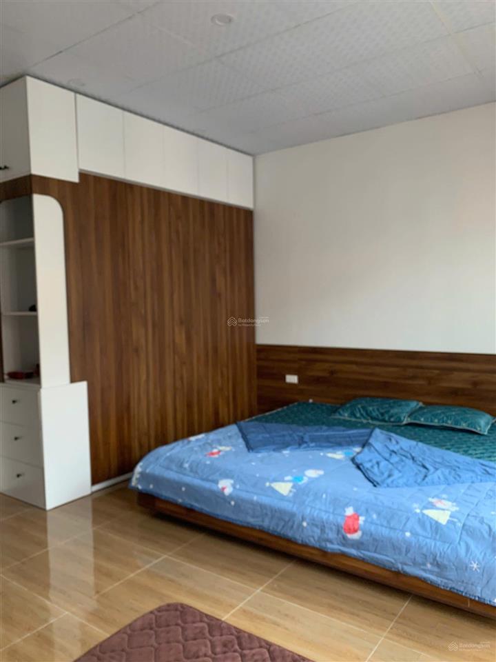Cho thuê căn liền kề hoàn thiện 5 tầng full nội thất chỉ việc vào ở được luôn