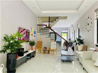 Cho thuê căn hoàn thiện 2 tầng full đồ đẹp chỉ việc vào ở được luôn.