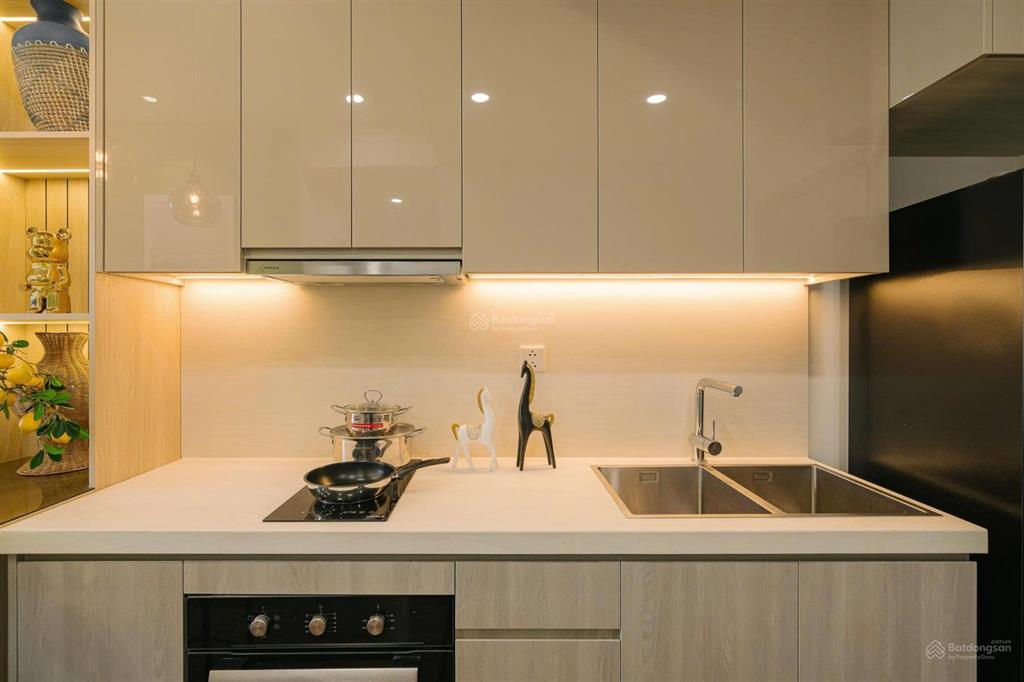 Chính chủ cho thuê căn hộ 1pn+ masteri west heights vinhomes smart city, view hồ, full nội thất