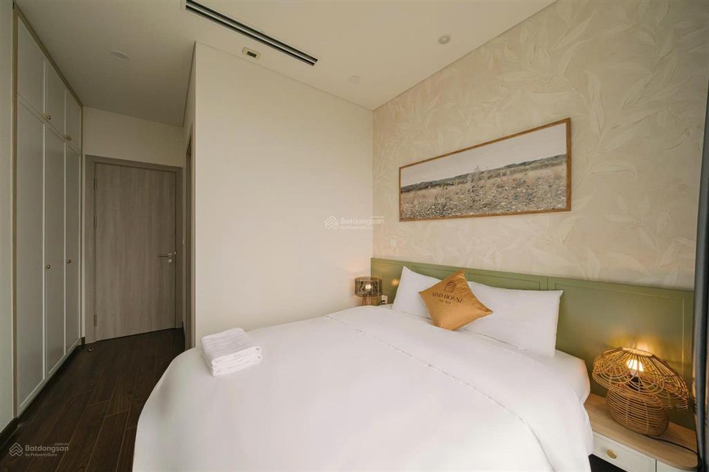 Chính chủ cho thuê căn hộ 1pn+ masteri west heights vinhomes smart city, view hồ, full nội thất