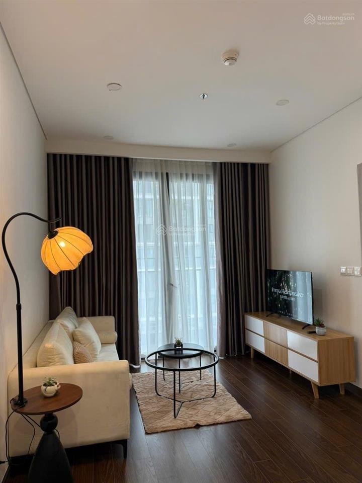 Chính chủ cho thuê căn hộ 2pn masteri west heights vinhomes smart city view hồ, full nội thất, ch