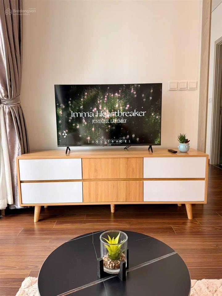 Chính chủ cho thuê căn hộ 2pn masteri west heights vinhomes smart city view hồ, full nội thất, ch