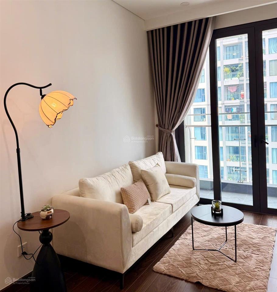 Chính chủ cho thuê căn hộ 2pn masteri west heights vinhomes smart city view hồ, full nội thất, ch