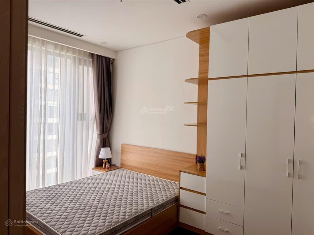 Chính chủ cho thuê căn hộ 2pn masteri west heights vinhomes smart city view hồ, full nội thất, ch