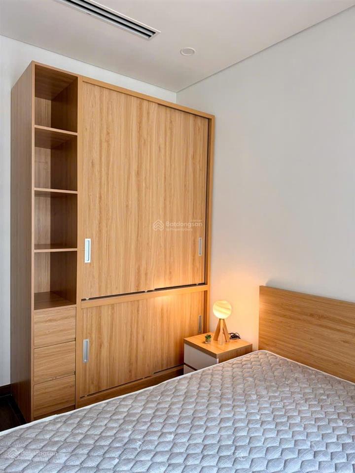 Chính chủ cho thuê căn hộ 2pn masteri west heights vinhomes smart city view hồ, full nội thất, ch