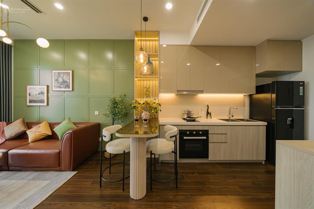 Chính chủ cho thuê căn 2 ngủ full đồ, mới miễn phí dịch vụ, đầy đủ tiện ích 5 sao.  0981 118 ***