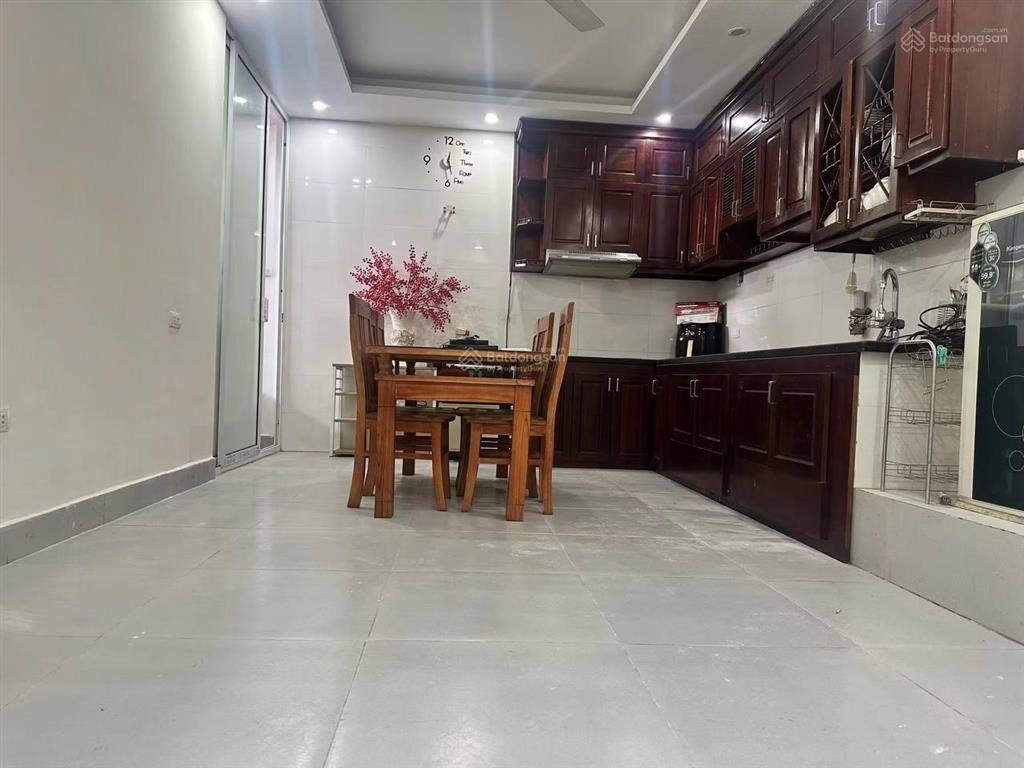 Cho thuê nhà riêng 2 tầng tại tập thể ngõ 69, dương khuê, 13 triệu, 160m2, nhiều tiện ích