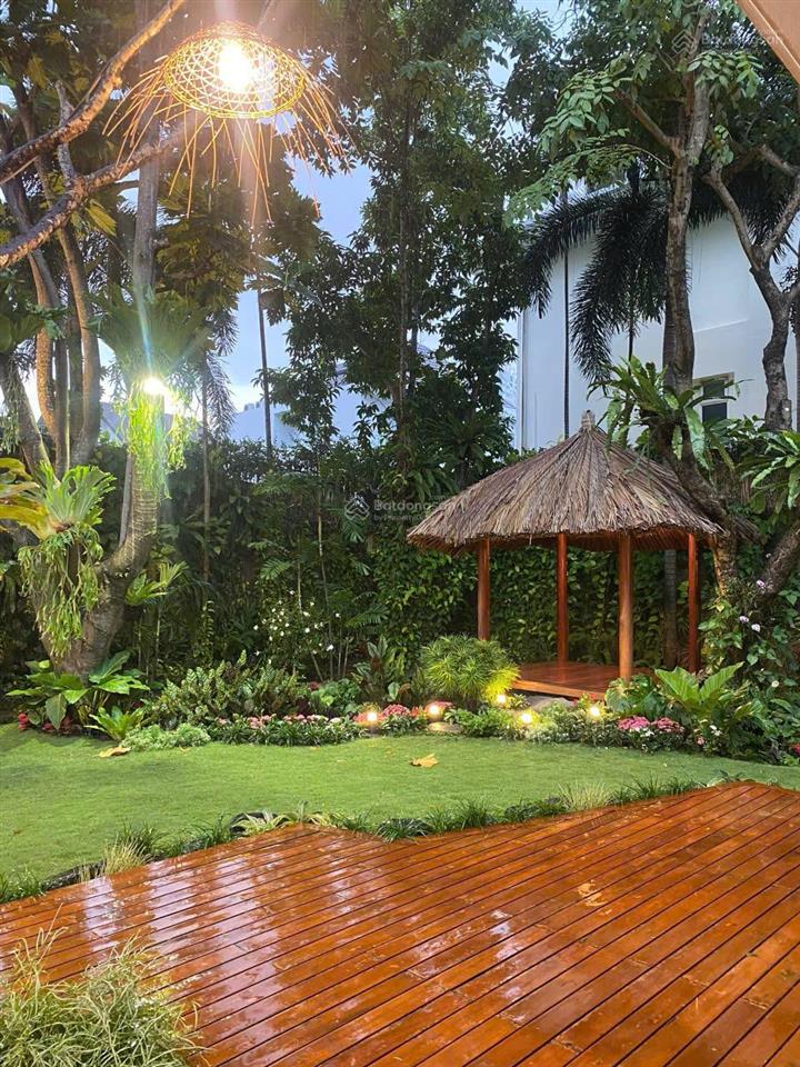 Biệt thự khu compound nguyễn văn hưởng q2  1053m2  giá ~170tr/m2  dt 25m x 42m, hồ bơi sân vườn