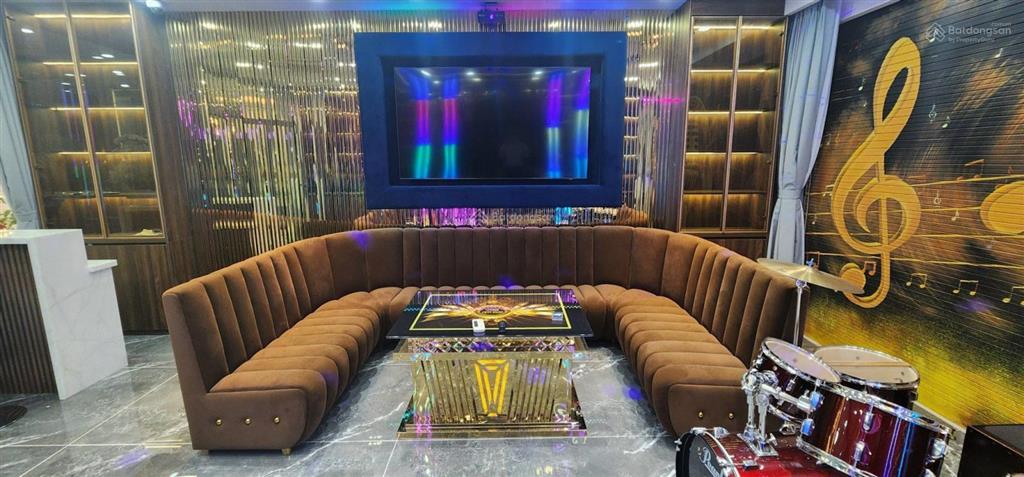 Bán nhà mt 204a nguyễn tri phương, p4, q10, hđt 365 tr/tháng, dt 9mx25m, 225m2, 7 tầng, 78 tỷ tl