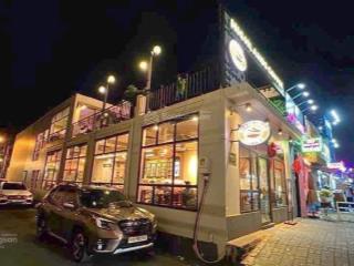 Nhà góc 2 mặt tiền trần não, q2  52 tỷ, cafe highland thuê 103 tr/tháng, dt 6,5m x 28m