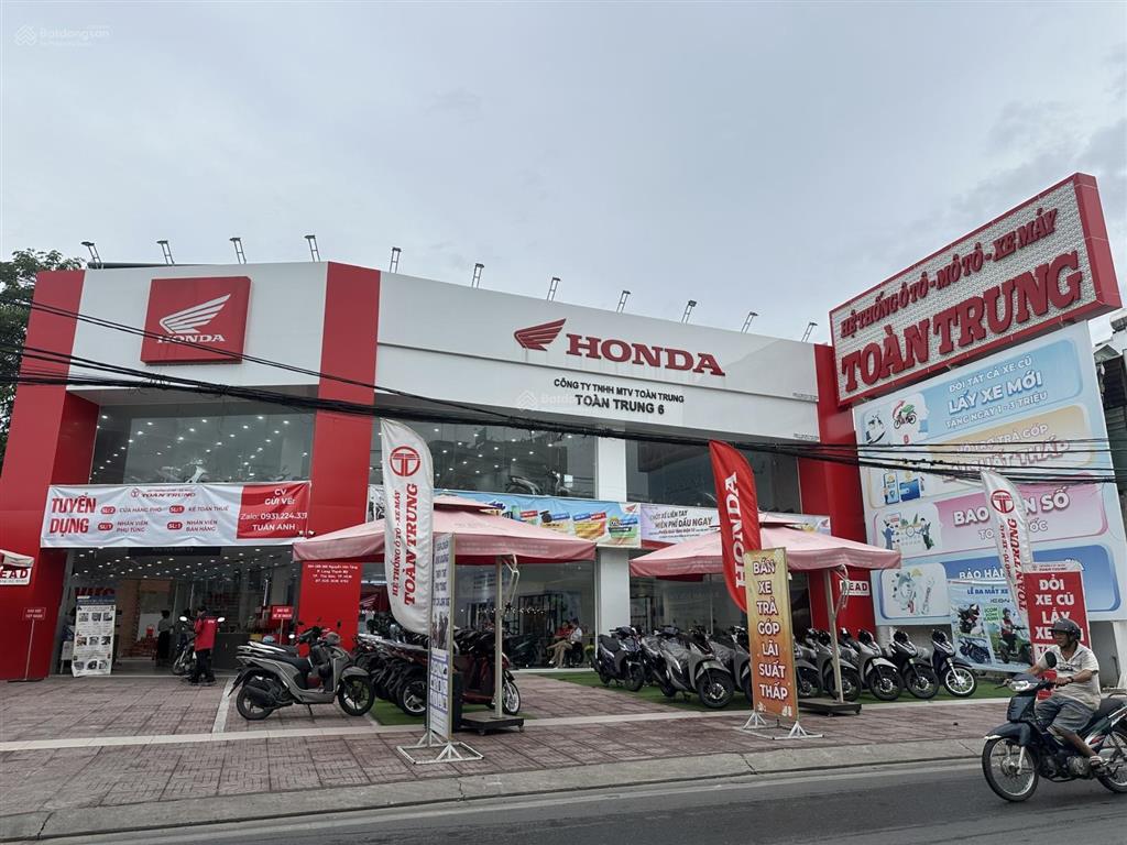 Mặt tiền lê văn việt, p hiệp phú, tp thủ đức  dt 14,8m x 20m  hđt 115tr/tháng  giá 42 tỷ