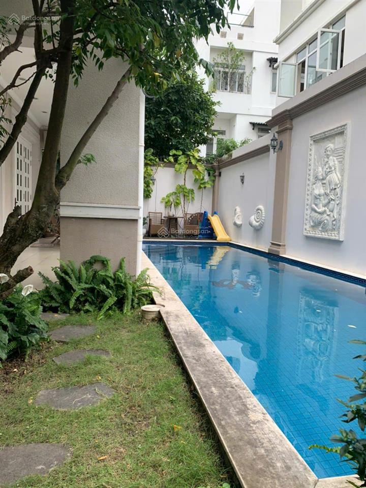 Bán biệt thự nguyễn văn hưởng  góc 3 mặt tiền dt 20m x 26,5m  hồ bơi sân vườn  530m2