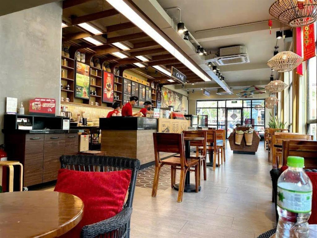 Nhà góc 2 mặt tiền trần não, q2  50 tỷ, cafe highland thuê 150 tr/tháng, dt 6,5m x 28m