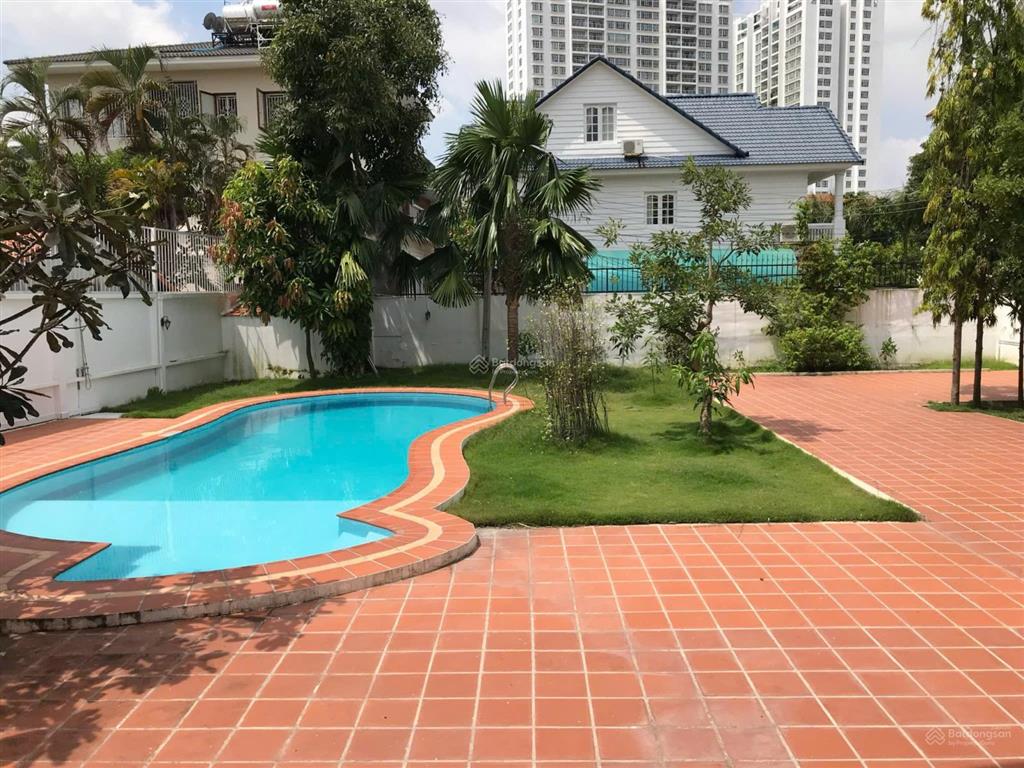 Biệt thự khu compound nguyễn văn hưởng q2  1053m2  giá 170tr/m2  dt 25m x 42m, hồ bơi sân vườn