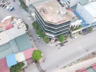 Mặt chợ trung tâm thương mại dân tiến