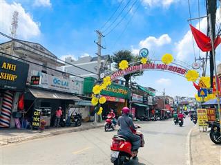 Hiếm lắm mới có bán lô góc 2 mt đường 12m thông vỉa hè sạch đẹp 63m2 5.3 tỷ