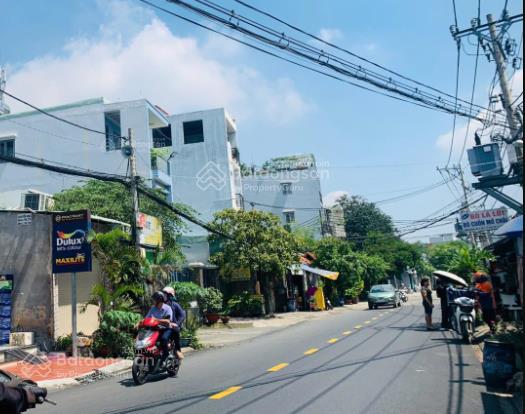 Bán đất tặng 9 phòng trọ 200m ra phạm văn đồng 300m2 ngang 7mthu nhập 20tr/th đầu tư 55tr/m2
