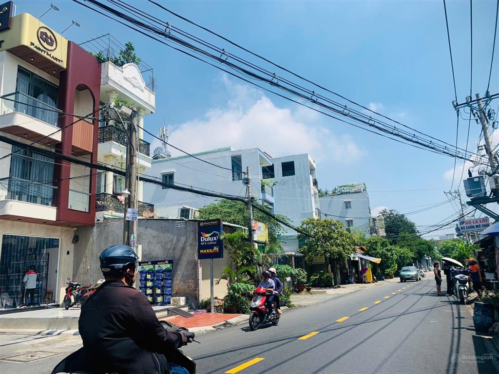 Bán đất tặng 9 phòng trọ 200m ra phạm văn đồng 300m2 ngang 7mthu nhập 20tr/th đầu tư 55tr/m2