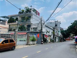 Bán nhà c4  gần phạm văn đồng  100m2  nở hậu  cách 1 căn ra mặt tiền  đường 7m  8.8 tỷ còn tl