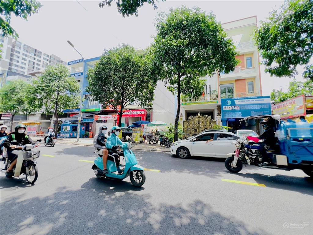 Bán nhà mặt tiền  sát đào trinh nhất  thông ra phạm văn đồng  65m2  5.1 tỷ