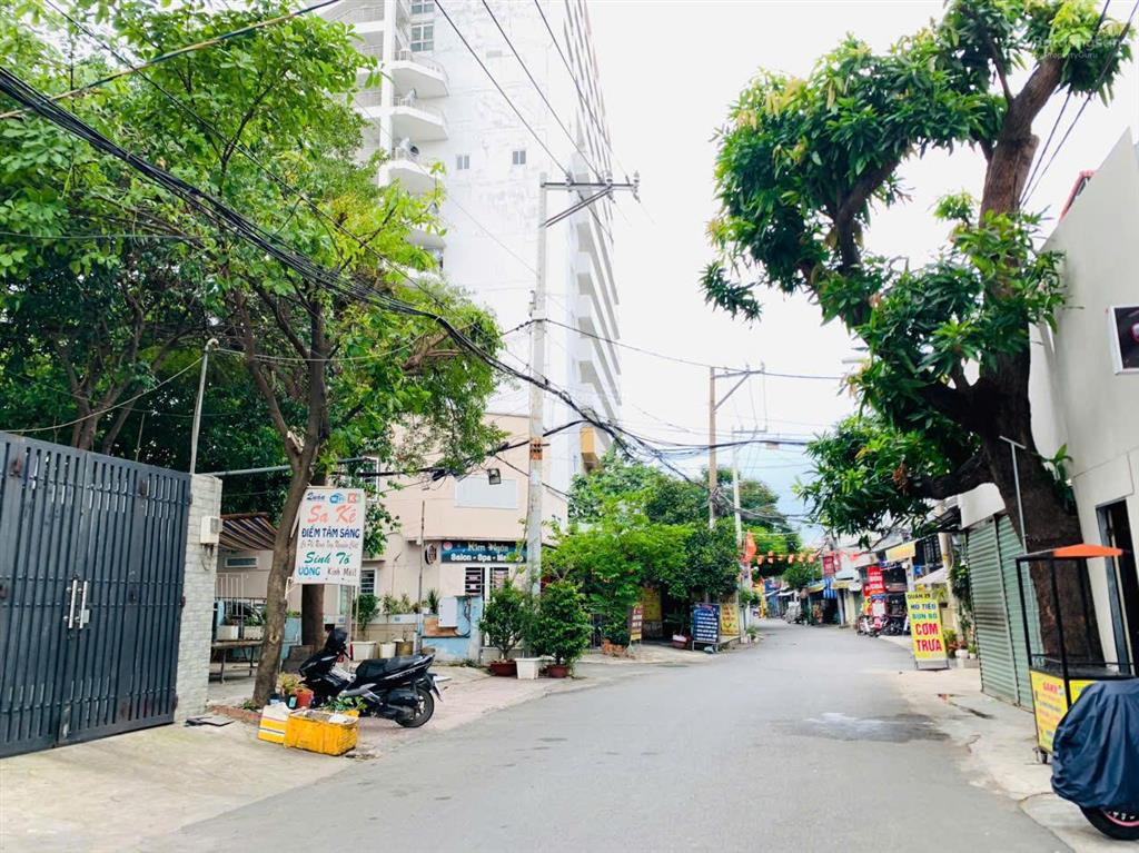 Bán nhà mặt tiền linh tây  105m2  sát bên đh cảnh sát  đường thông kha vạn cân  8.7 tỷ tl