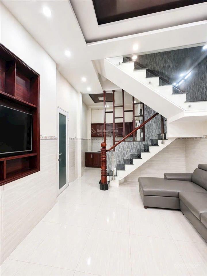 Giảm 200tr  bán nhà 3 tầng linh tây  gần phạm văn đồng  60m2  4pn  5.5 tỷ
