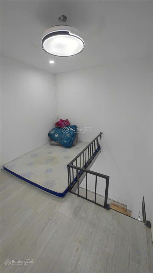 Bán chdv 4 tầng cho thuê 30tr/th 140m2 ngang 10m hẻm xe tải gần vincom tđ 11 tỷ tl
