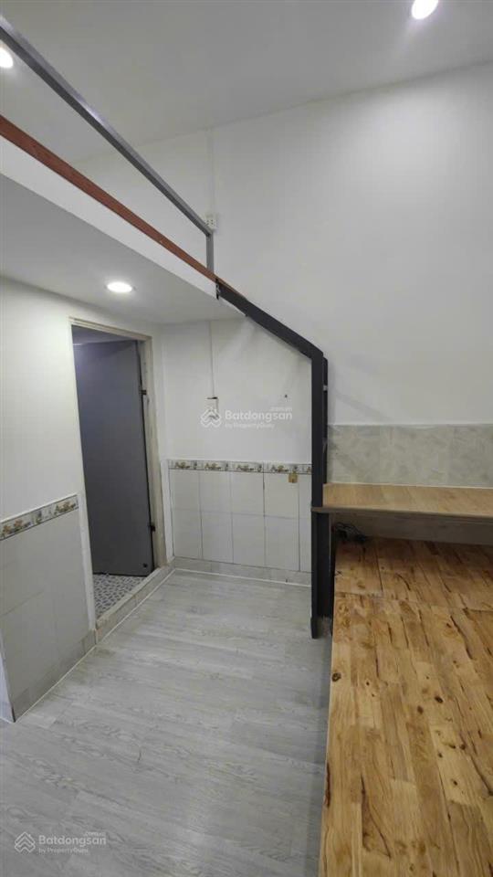 Bán chdv 4 tầng cho thuê 30tr/th 140m2 ngang 10m hẻm xe tải gần vincom tđ 11 tỷ tl