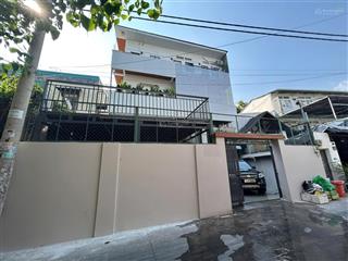 Bán chdv 4 tầng cho thuê 30tr/th 140m2 ngang 10m hẻm xe tải gần vincom tđ 11 tỷ tl