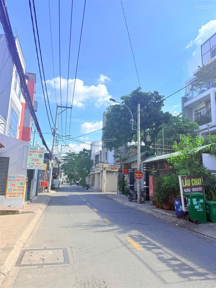 Bán mtkd 180m2  gần đại học ngân hàng  mặt tiền 7m nở hậu  17 tỷ tl