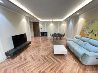 Cắt lỗ sâu ! chủ nhà cần tiền bán gấp căn hộ 2 ngủ king palace, ban công đông nam, có slot oto