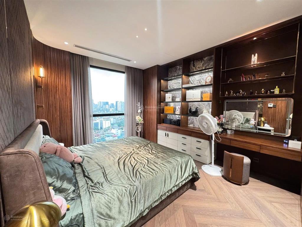Cho thuê căn hộ 2pn full đồ royal city, căn đã sửa đẹp, vị trí đẹp