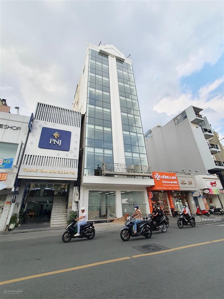 Cần cho thuê gấp mặt tiền ngang 9m đường hai bà trưng quận 1, giá 79 triệu