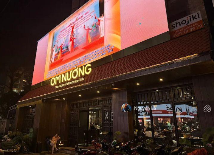 Cần cho thuê gấp mặt bằng ngang 16m góc nguyễn thị minh khai  cao thắng quận 1 giá 138 triệu/th