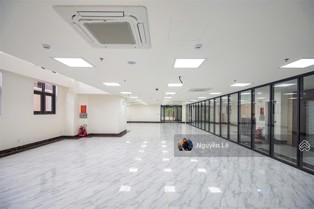 Cho thuê gấp mặt bằng shophouse dtsd 1232m2 tại celadon city, quận tân phú, giá 260tr