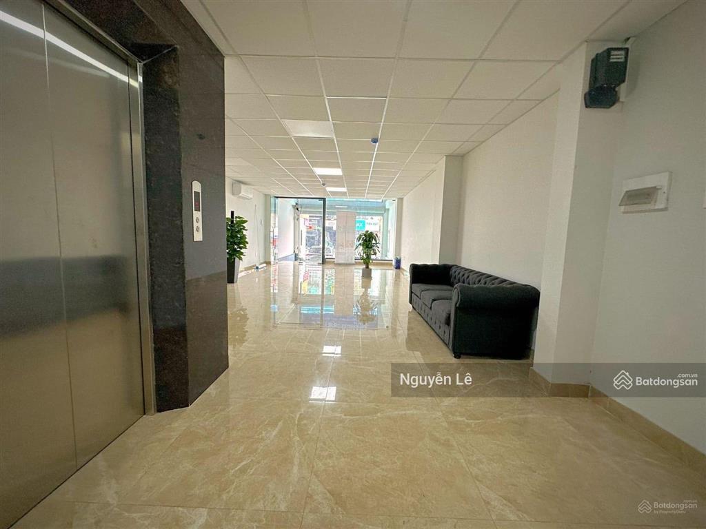 Cần cho thuê góc 2 mặt tiền ngang 6m, đường phan đăng lưu, phú nhuận giá 68 tr/th