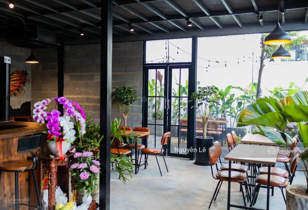 Cho thuê biệt thự sân vườn phan xích long giá siêu tốt