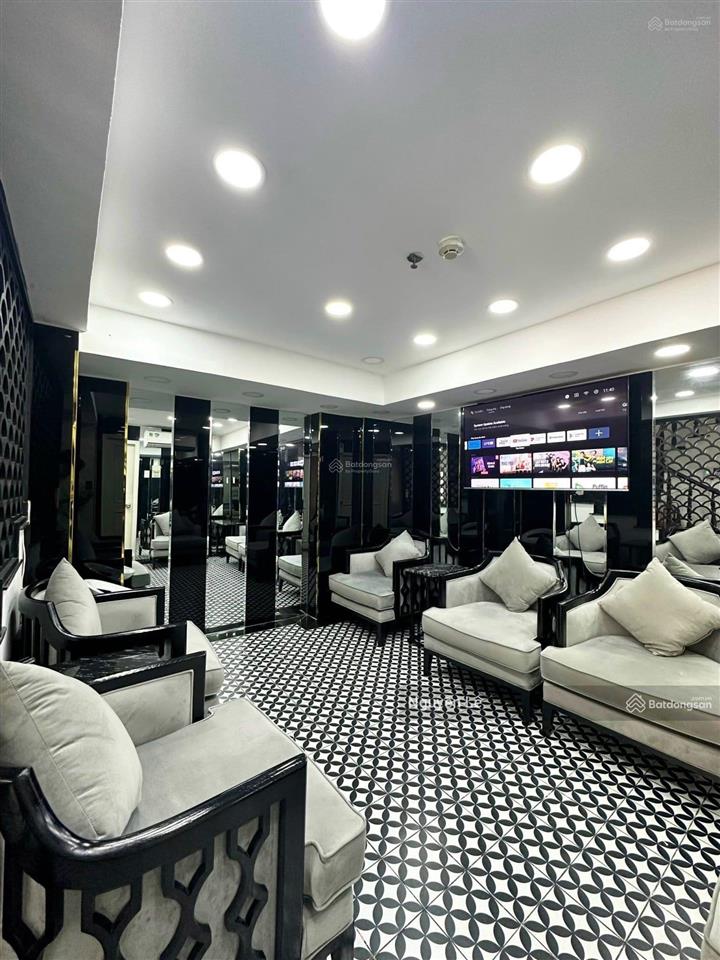 Cho thuê toà nhà ngang 6m bùi thị xuân phường bến thành quận 1 giá 50 triệu/th