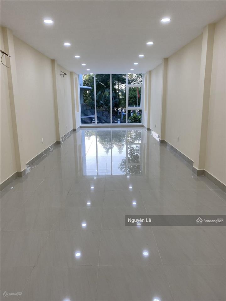 Chính chủ cần cho thuê gấp mặt tiền nguyễn bỉnh khiêm, quận 1, giá 69 triệu/tháng