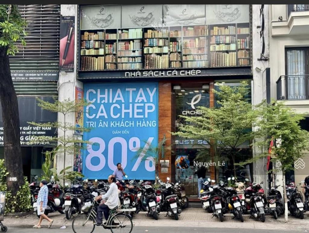 Cần cho thuê mặt tiền võ văn tần ngang 8m giá 100 triệu
