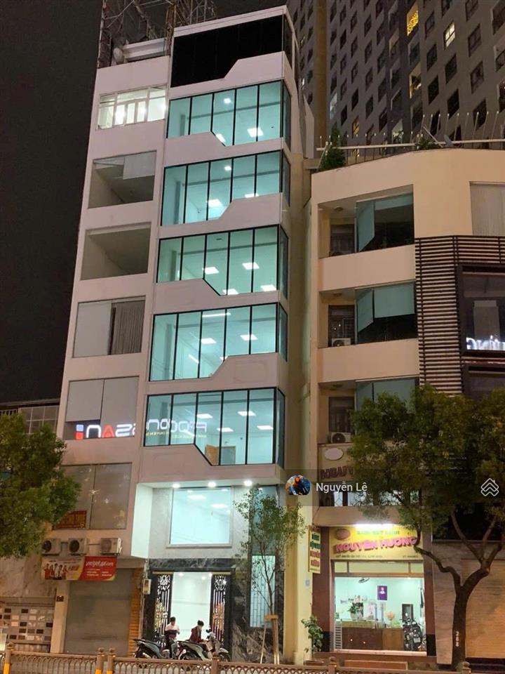Gấp, cần cho thuê tòa nhà sd 500m² mặt tiền nơ trang long giá 60tr