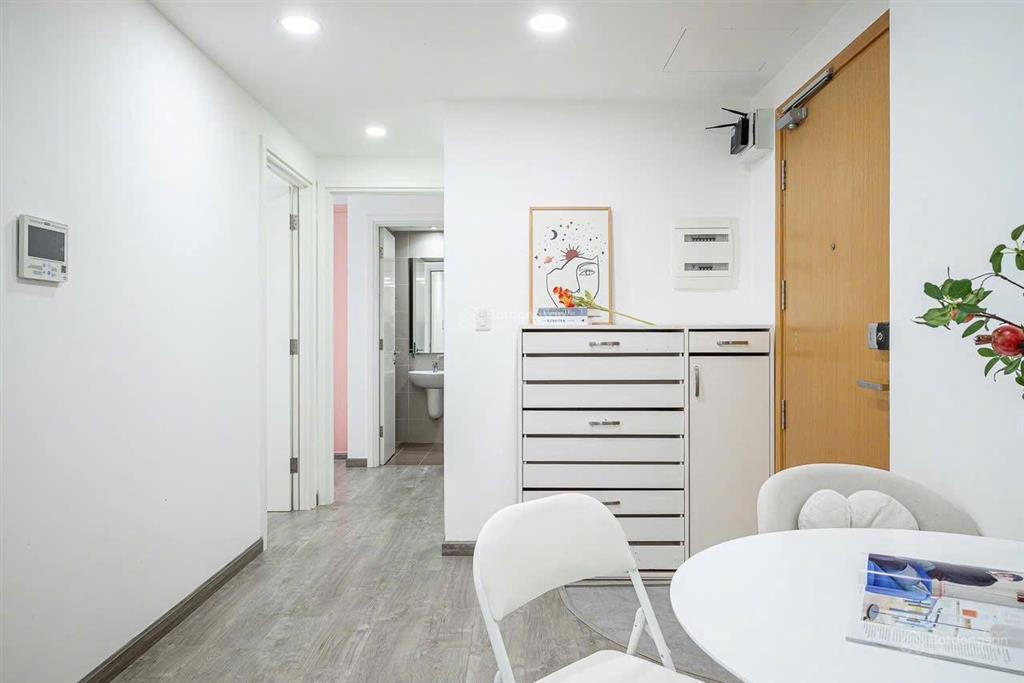 Tin đúng 100%  bán gấp căn hộ 2pn  2wc masteri thảo điền giá đầu tư chỉ 1 căn duy nhất