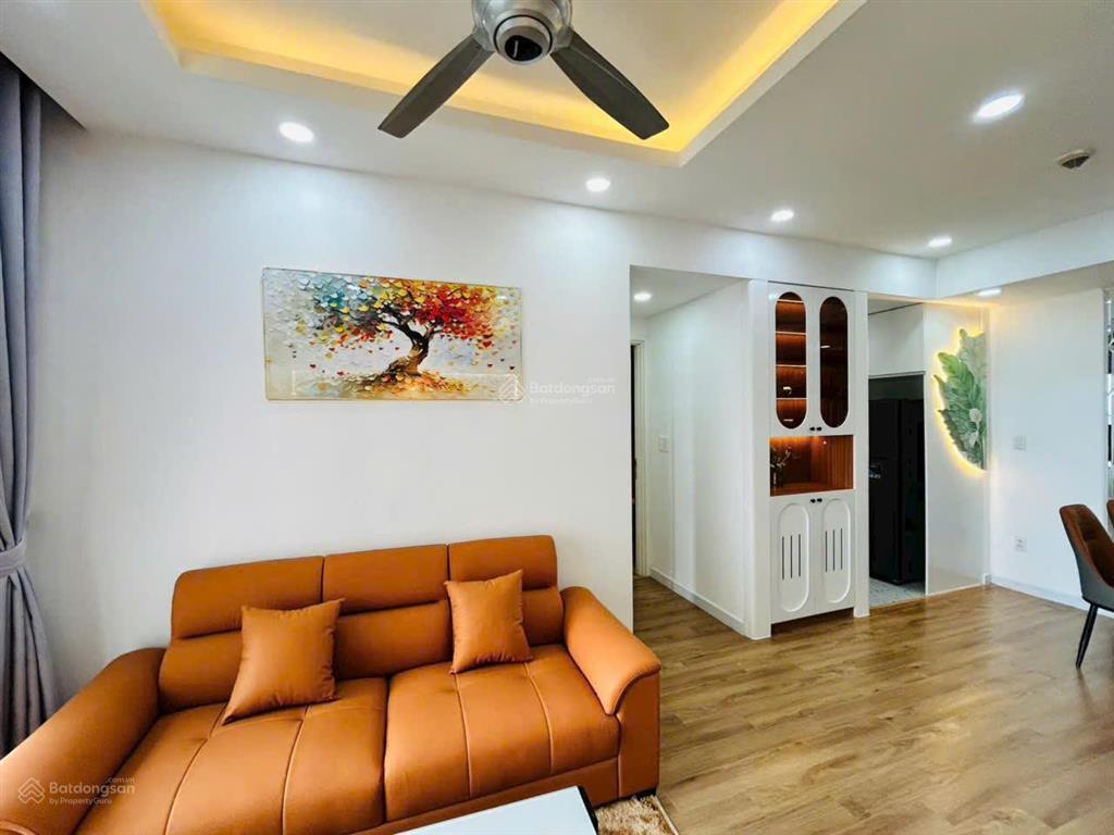 Bán căn hộ 2 phòng ngủ tại tòa 5, hướng nhìn ra sông. người nước ngoài đủ điều kiện sở hữu