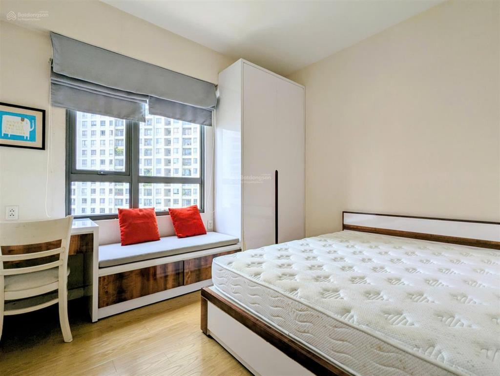 Siêu hiếm  bán căn góc 2pn  2wc masteri thảo điền tháp 3 view sông mát mẻ  hướng đông nam