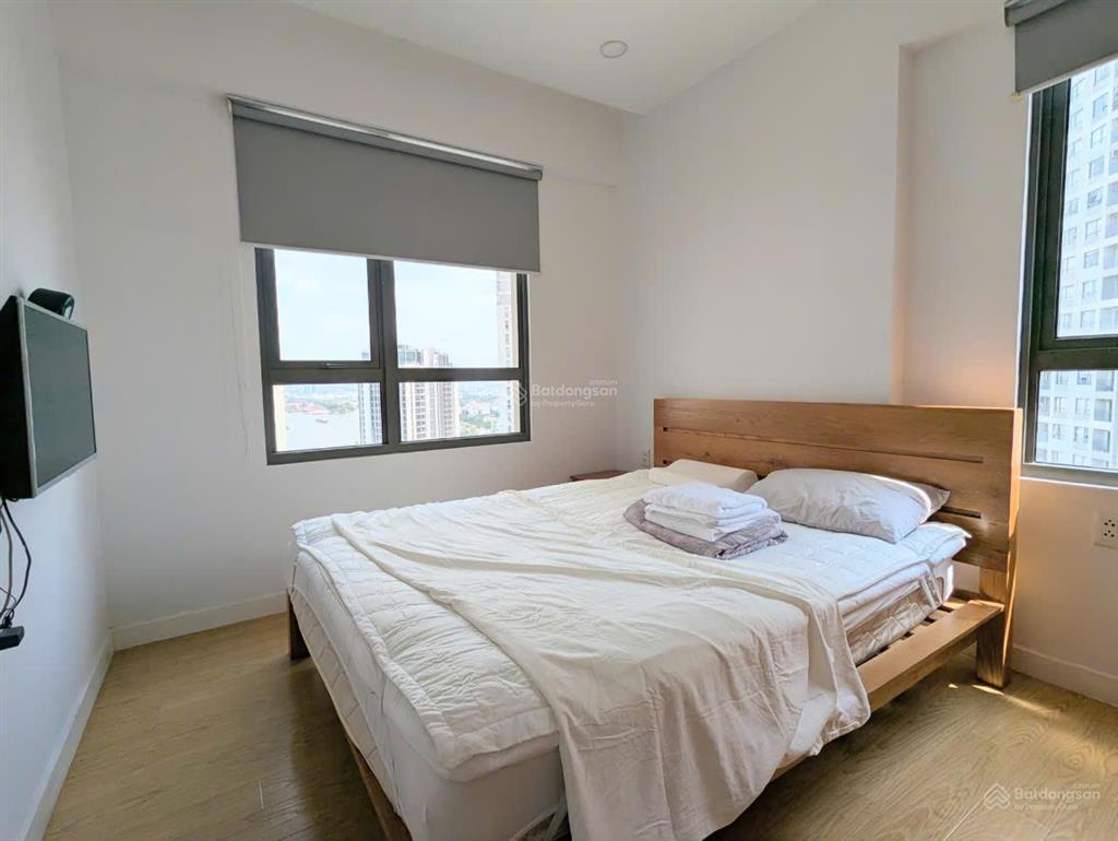 Bán căn góc 2pn tháp 3 masteri thảo điền full nội thất. view mát mẻ, nhìn được sông. giá ngộp
