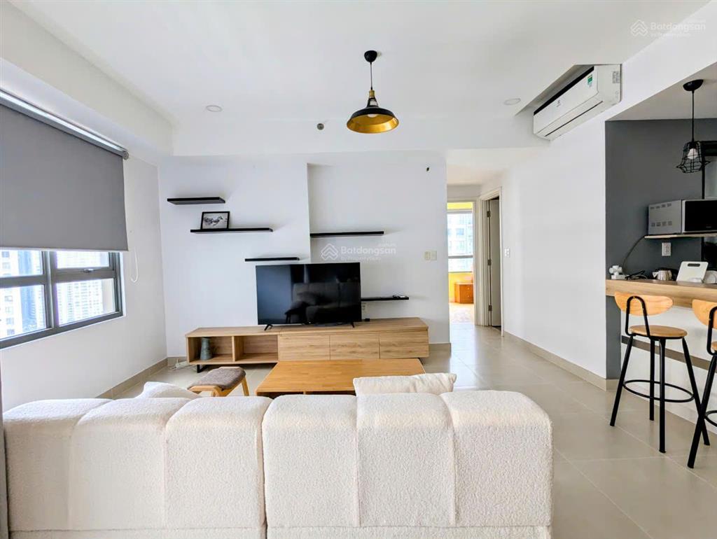 Bán căn góc 2pn tháp 3 masteri thảo điền full nội thất. view mát mẻ, nhìn được sông. giá ngộp