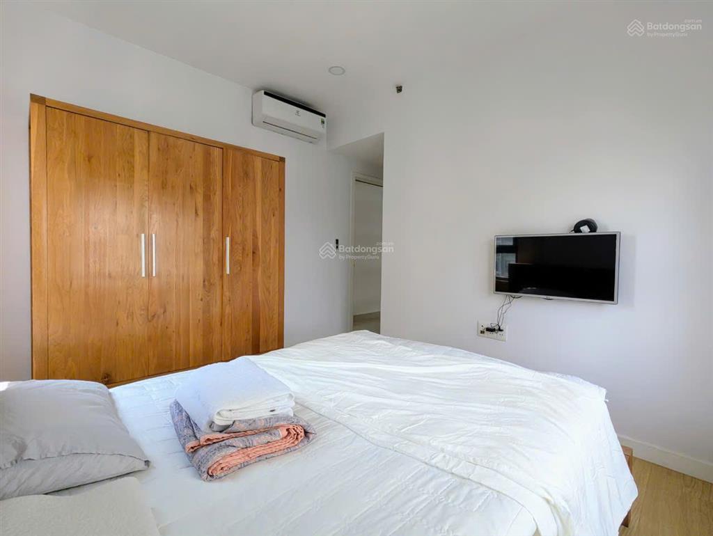Bán căn góc 2pn tháp 3 masteri thảo điền full nội thất. view mát mẻ, nhìn được sông. giá ngộp