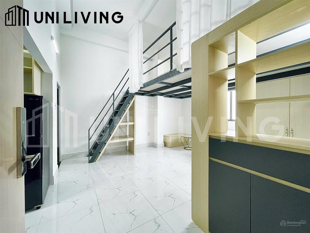 Trống lại phòng gác to full nội thất tách bếp 4 người 4 xe ngay đh luật, văn lang cửa sổ to