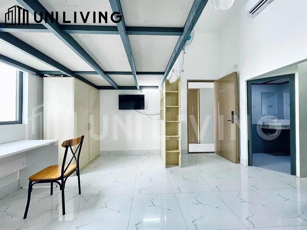 Trống lại phòng gác to full nội thất tách bếp 4 người 4 xe ngay đh luật, văn lang cửa sổ to